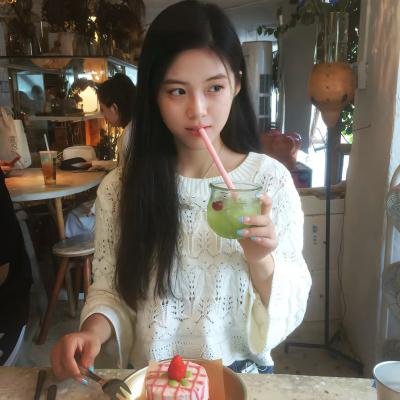 《潜藏敌影》封面