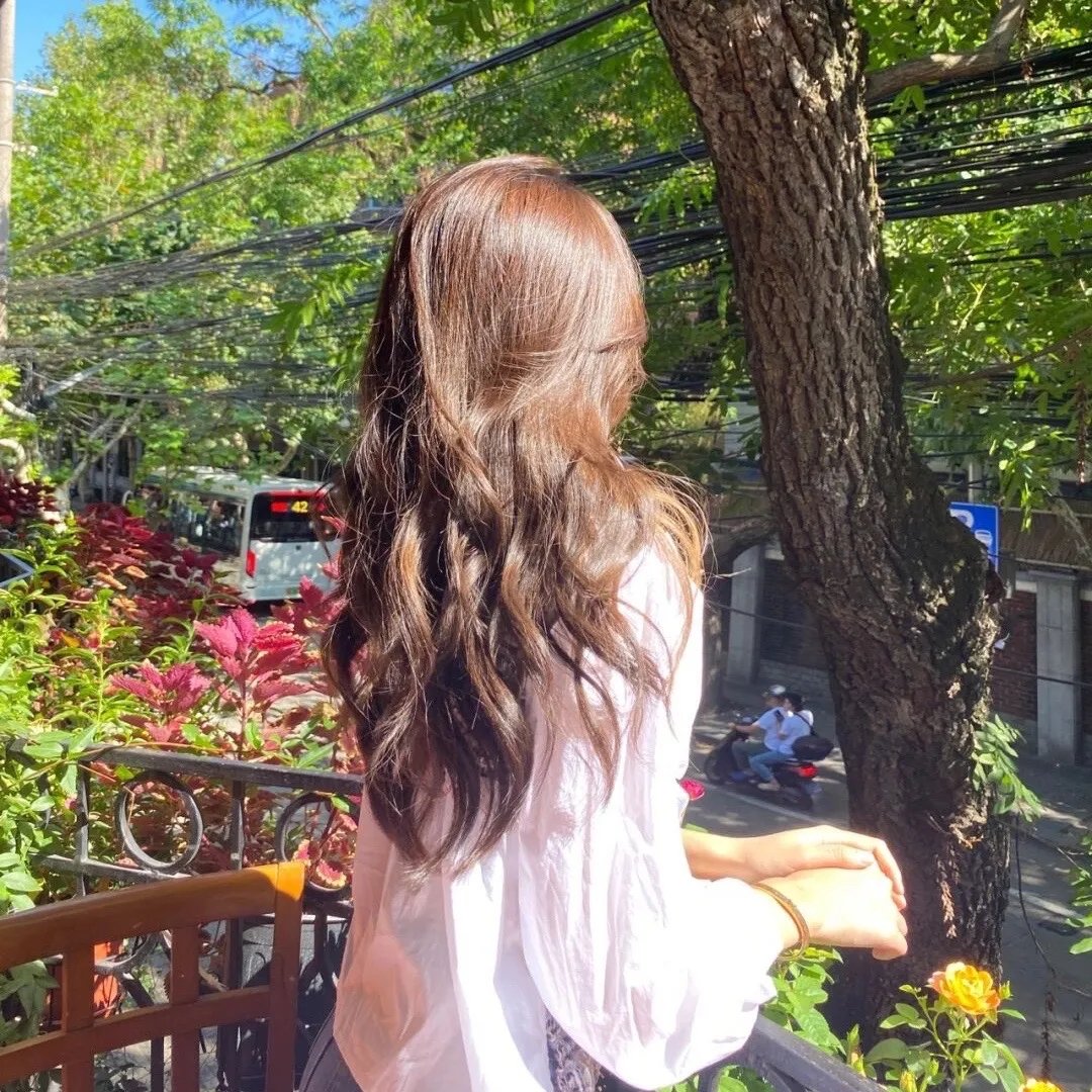 《灰色少女》封面